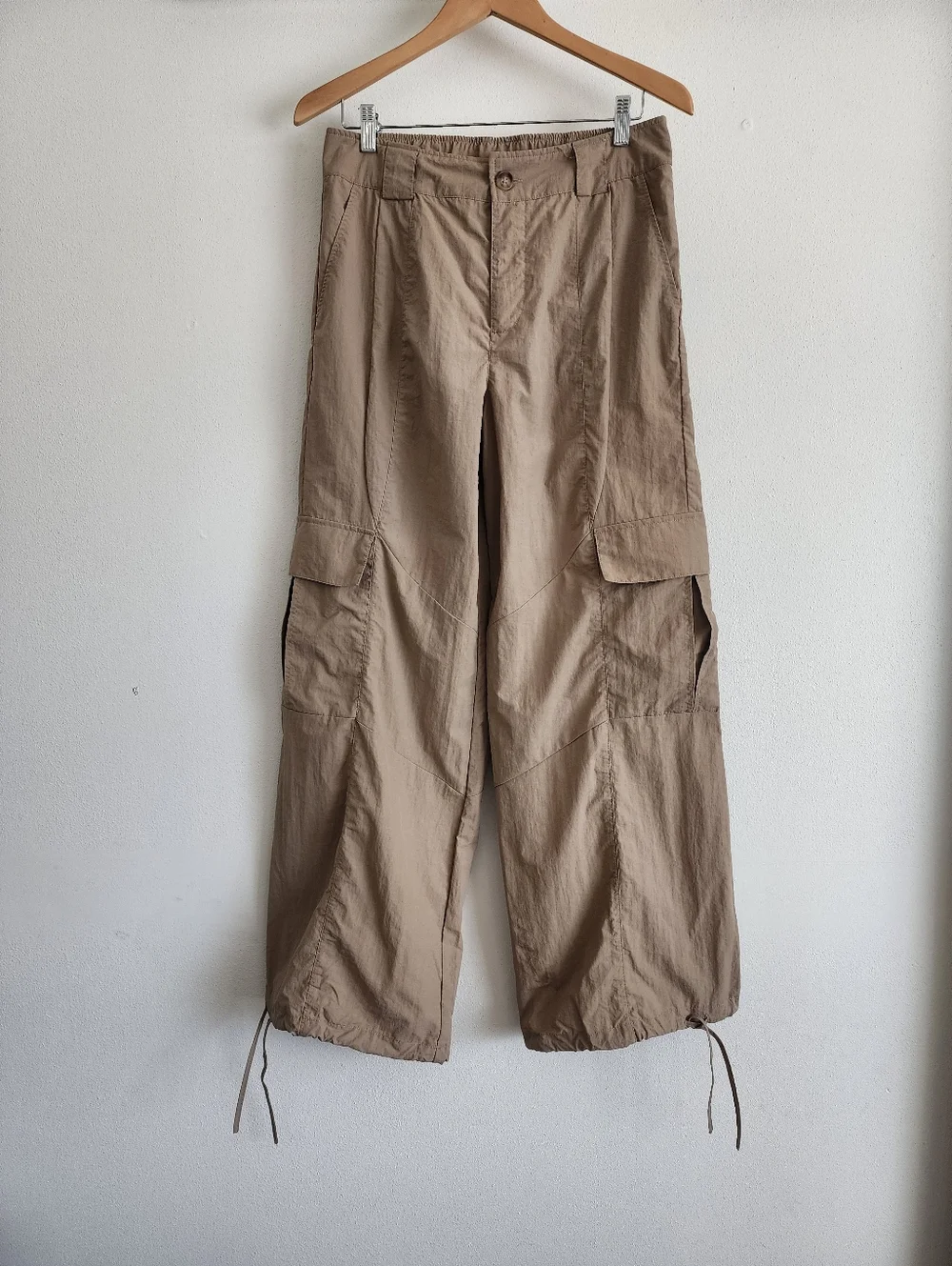 Know One Cares Tan Nylon Utility Cargo Pants | Size Medium - Picture 2 of 10